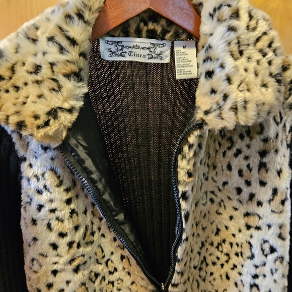 TIAR BRAND faux leopard and black knit jacket - Picture 4 of 17